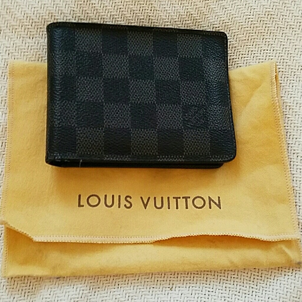 Louis Vuitton Authentic  Mens Damier Graphite Bifold wallet
